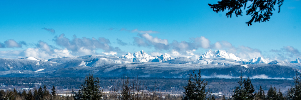 View of the Three Fingers mountains from Marysville, Washington